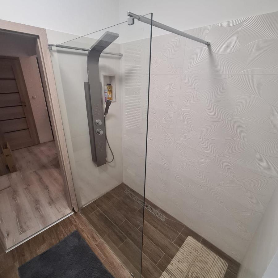 Verebes apartman Gyor Bagian luar foto
